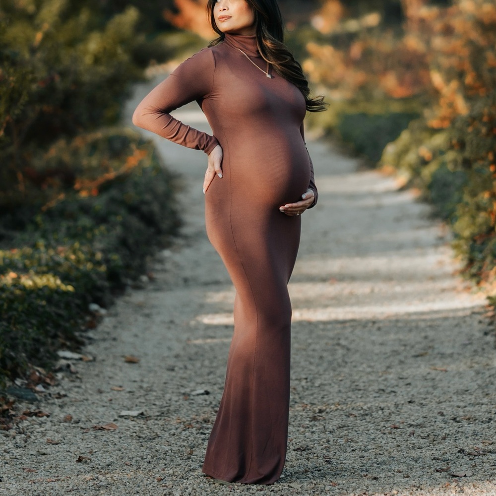 Maternity long sleeve turtleneck bodycon dress - Medium